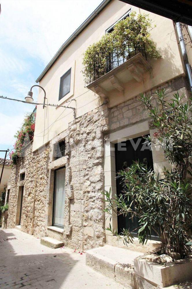 Casa plurilocale in vendita a Modica