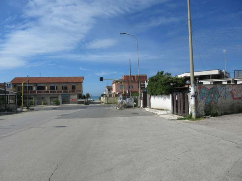 Posto macchina in vendita a pomezia