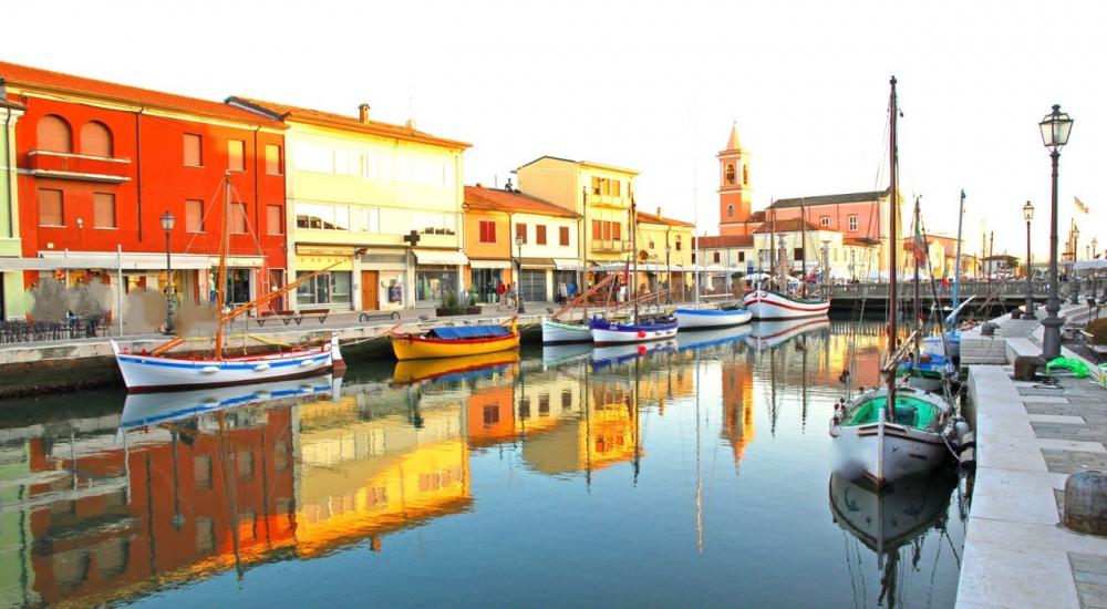 Albergo plurilocale in affitto a cesenatico