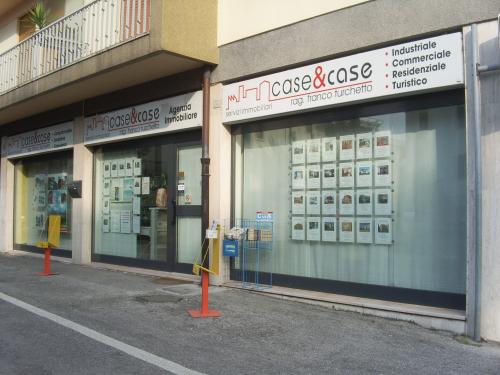Case Case srl Sacile (PN) - Via Trieste 52 - tel. 0434.735721 | Annunci immobiliari  agenzia Sacile (PN)
